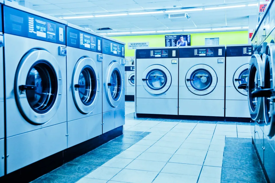 Khu giặt hấp áo vest